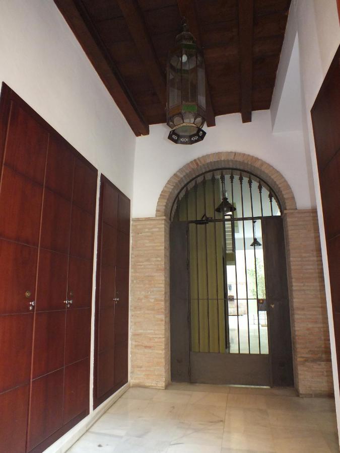 Alhondiga Apartment *